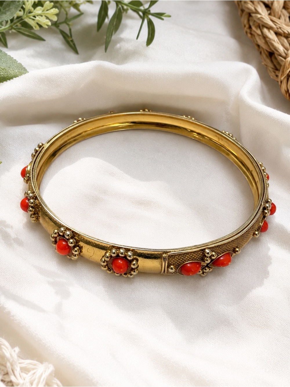 Vintage Gold Tone Faux Coral Cabochon Slip-On Bangle Bracelet